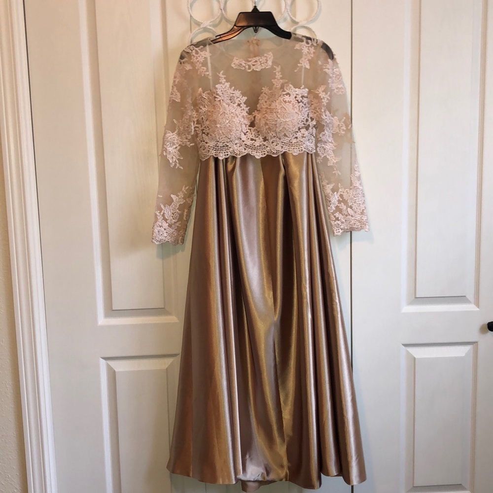 Nude & gold 2 piece lace detail prom dress